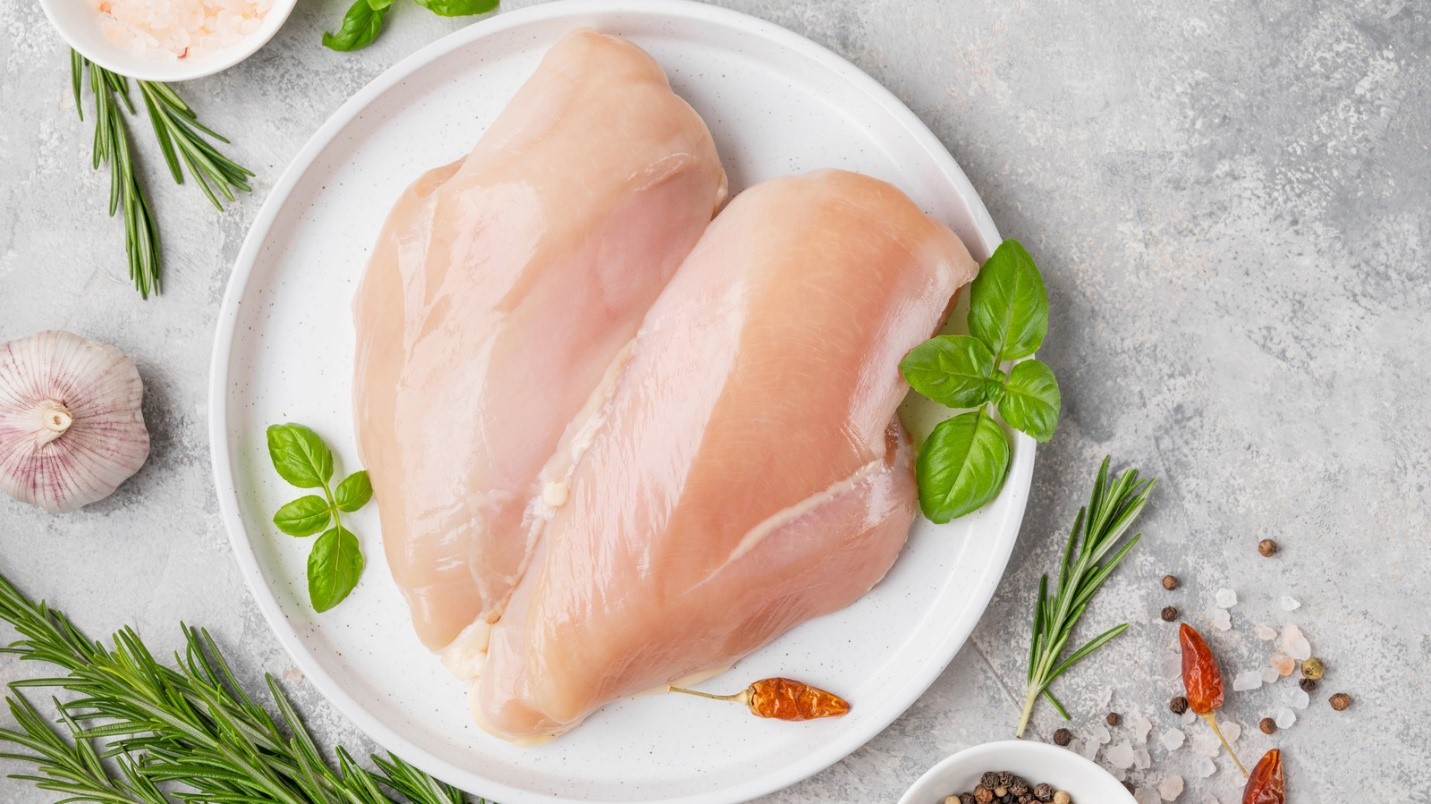 بررسی خواص تغذیه‌ای گوشت مرغ و تأثیر آن بر سلامت انسان